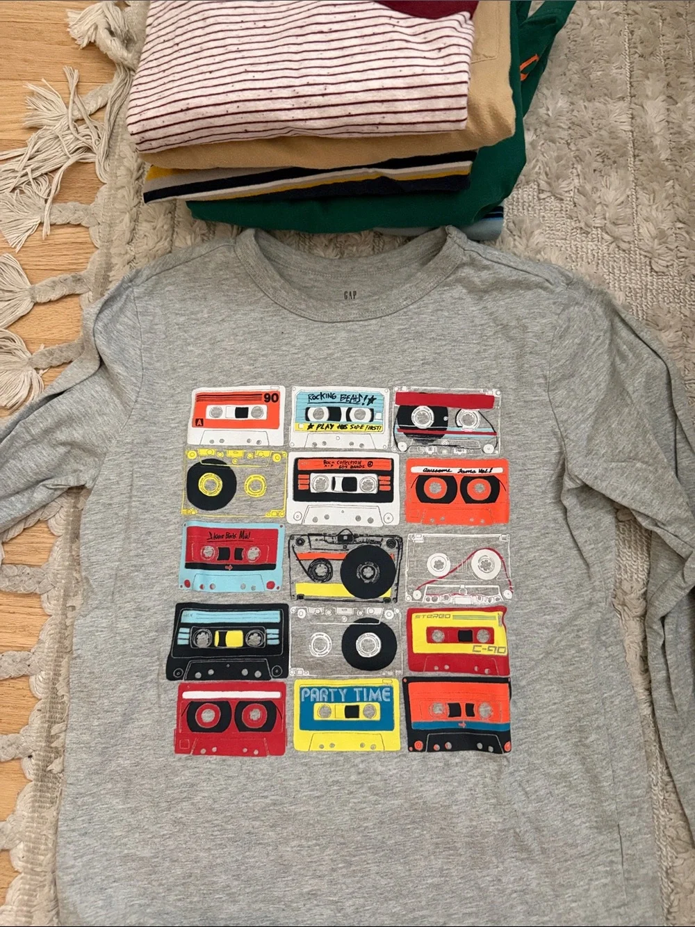 Boys size M long sleeve Tee bundle. gap, old navy, cat and Jack